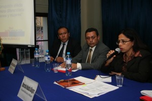 Viceministra Huaita en panel junto con miembros de la Red Anticorrupción Huánuco